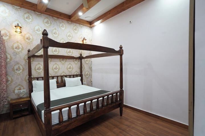 Nimbal Elegant Home in Jaipur