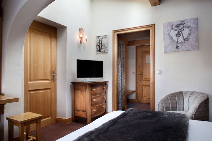 Room 6 of 47