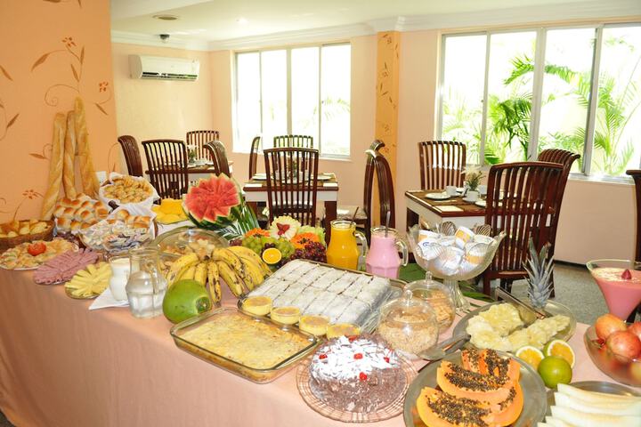 Breakfast/Coffee Service 40 of 50