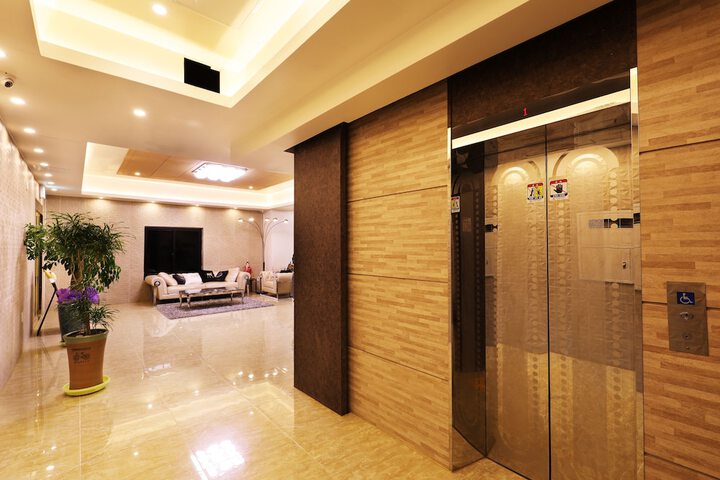 Hotel Interior 7 of 146