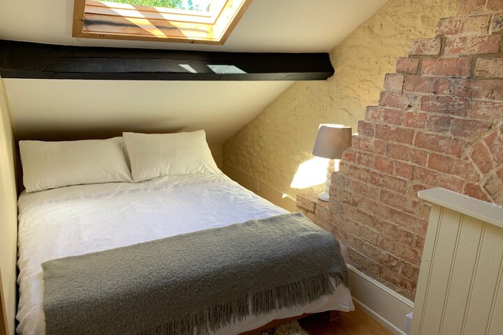 Room 12 of 40