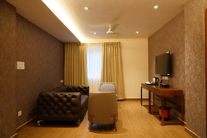 Room 52 of 87