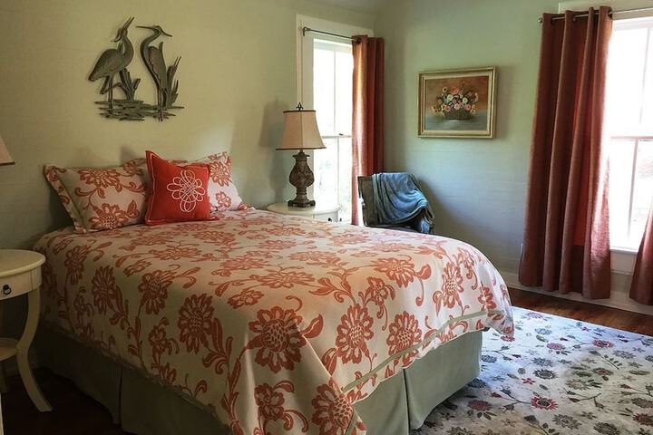 Room 5 of 19