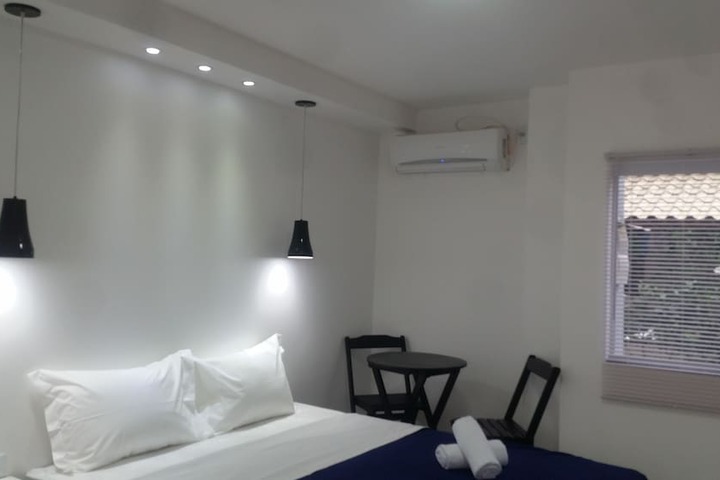 Room 6 of 50