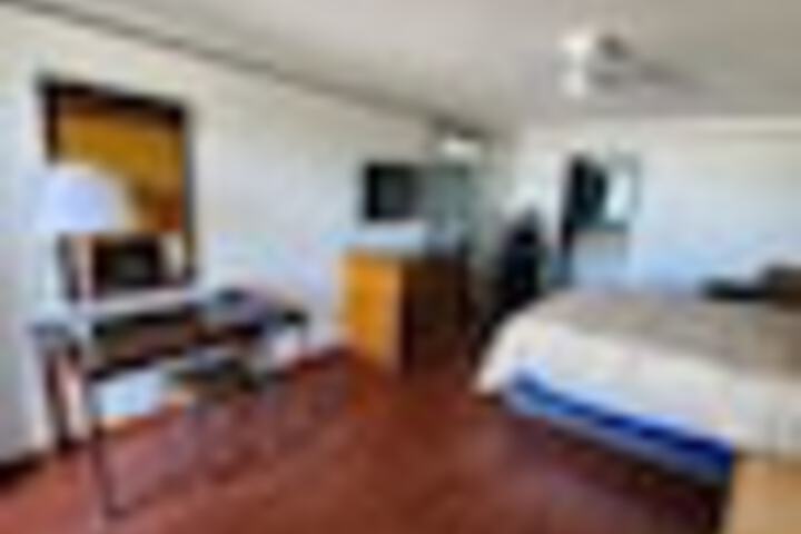 Room 47 of 177