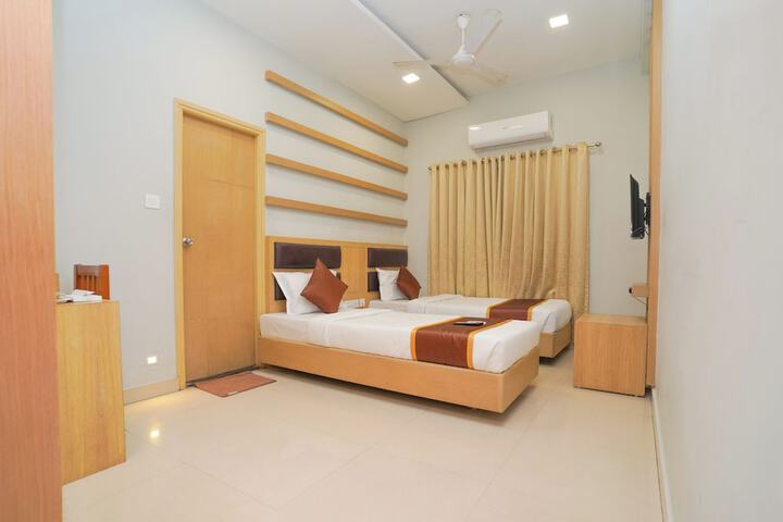 Room 12 of 35