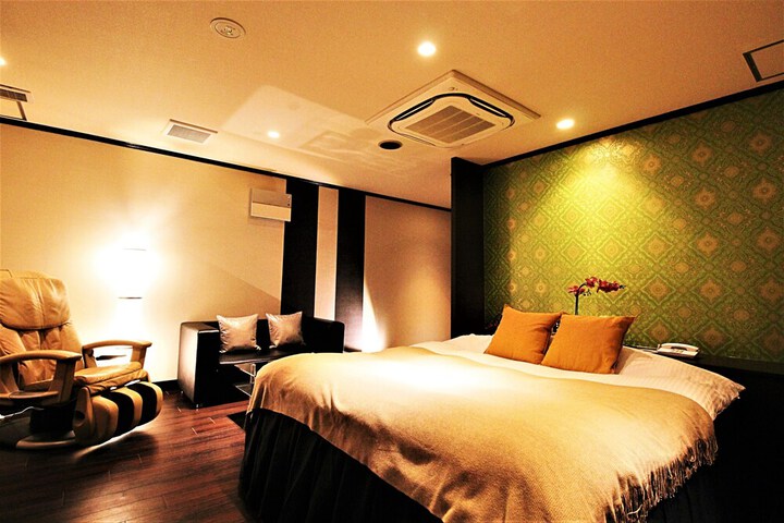 Room 19 of 51