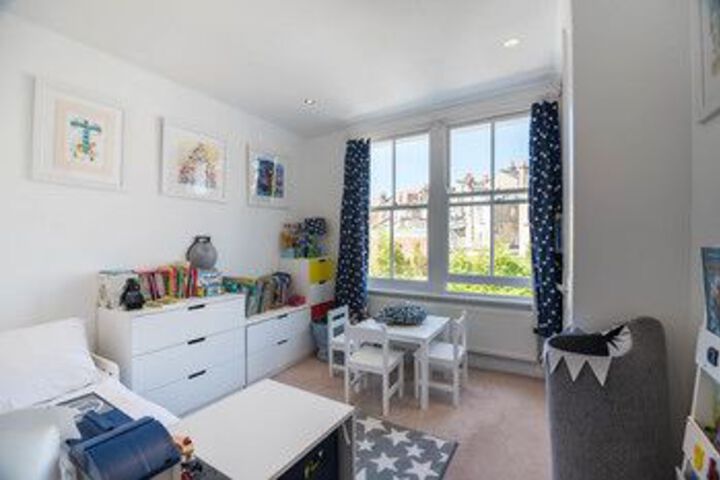 Room 8 of 30