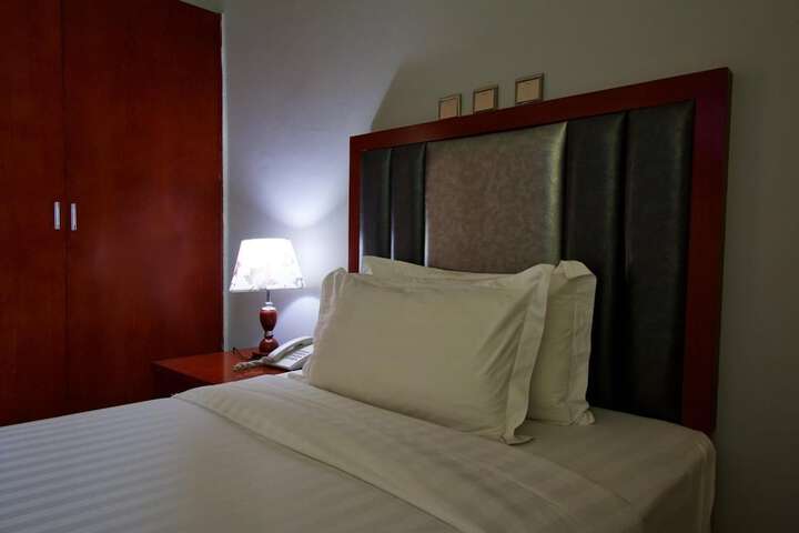 Room 18 of 49