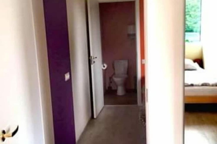 Room 5 of 31