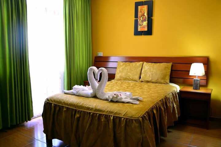 Room 15 of 46