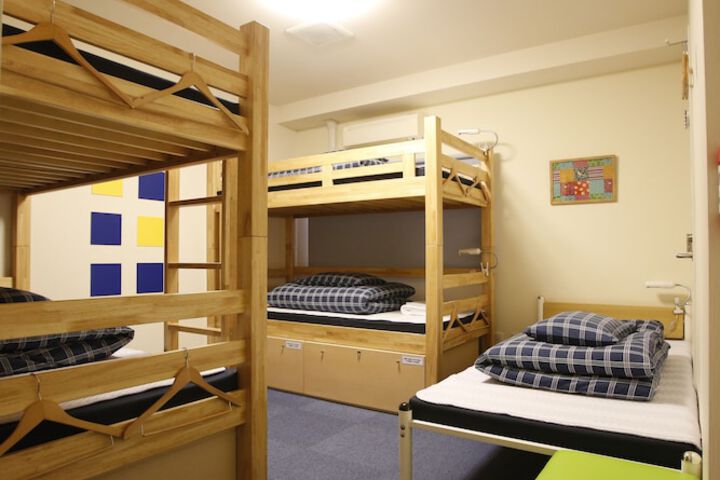 Room 17 of 84