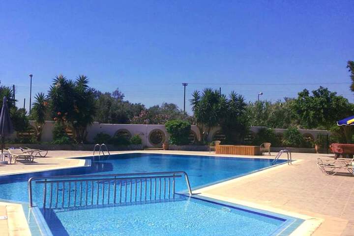 Hotel with Pool