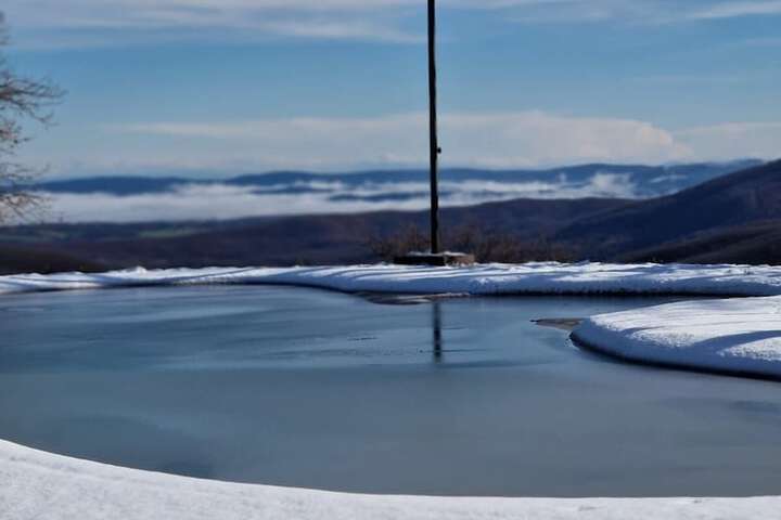 Pool 48 of 81