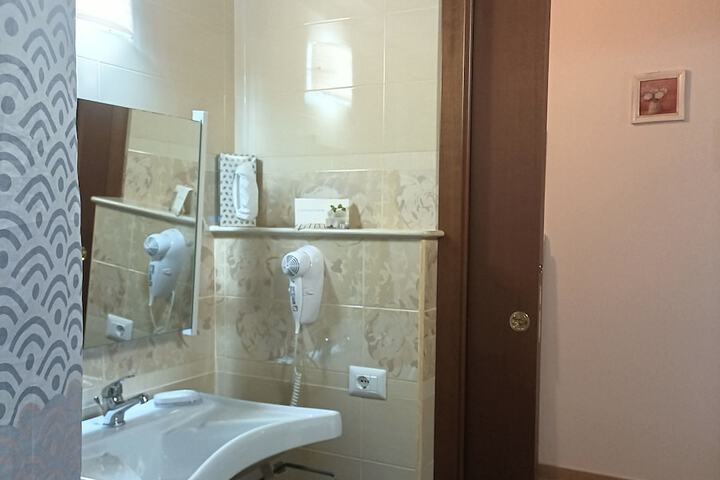 Room 40 of 97