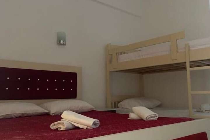 Room 6 of 26