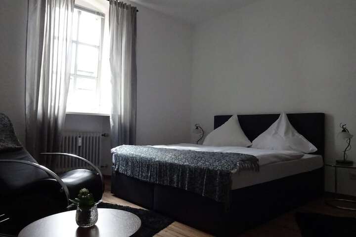 Room 5 of 15