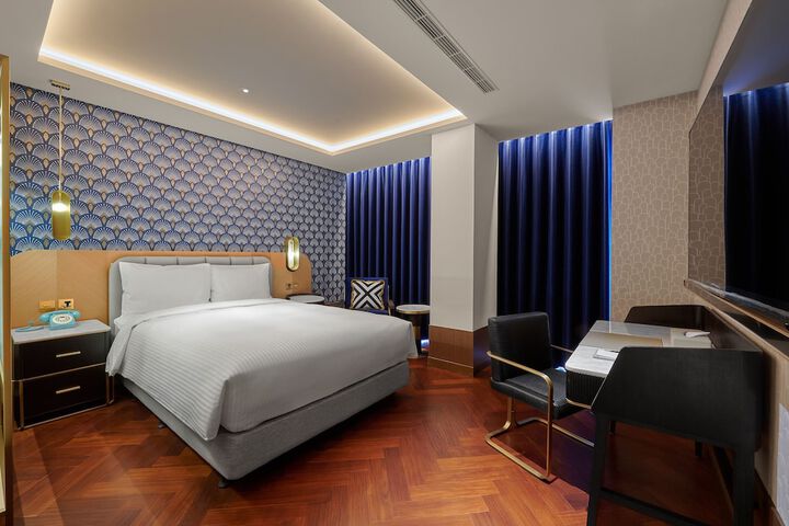 Room 26 of 48