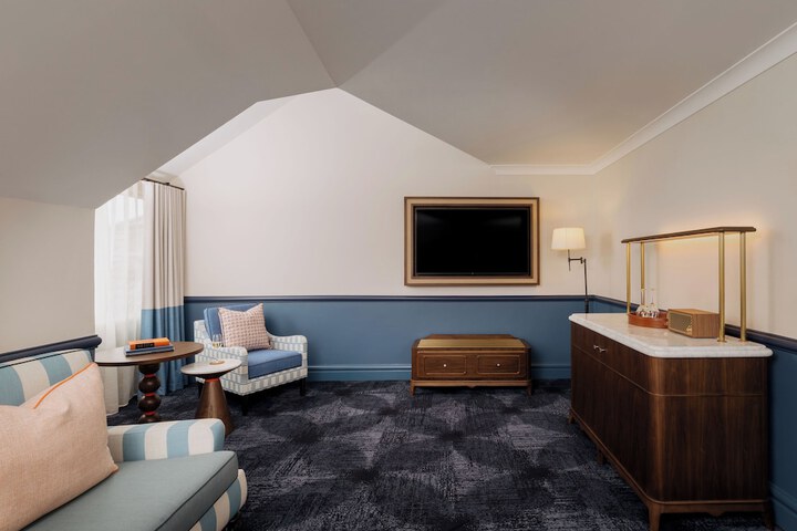Room 14 of 72