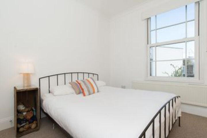 Room 3 of 16