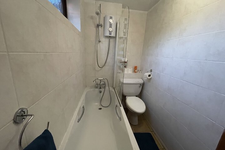 Room 5 of 38