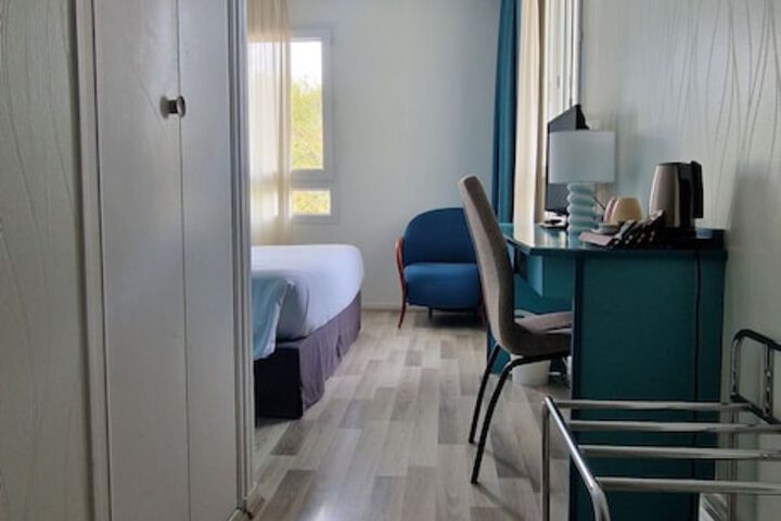 Room 76 of 127