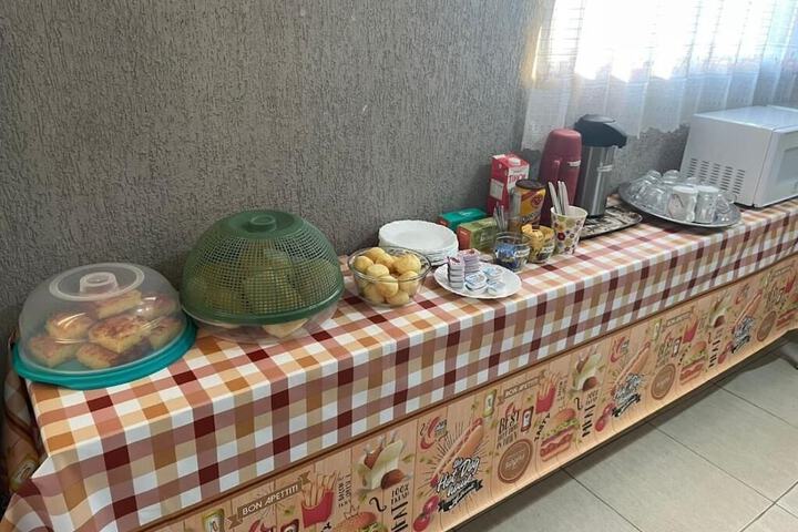 Dining 8 of 11