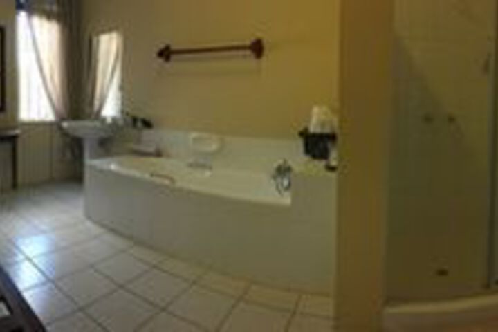 Room 3 of 20