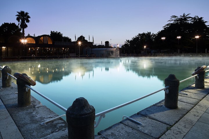 Pool 68 of 86