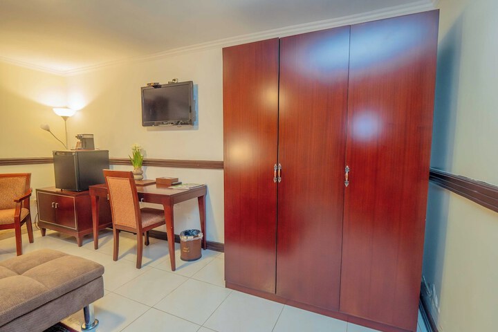 Room 85 of 118