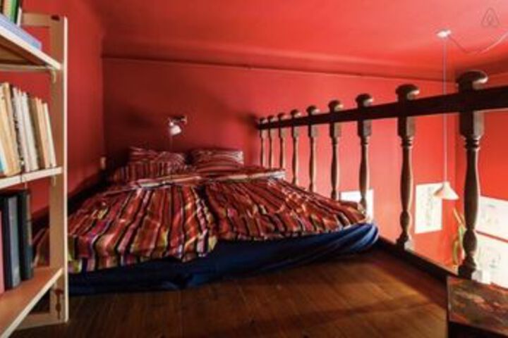 Room 32 of 39