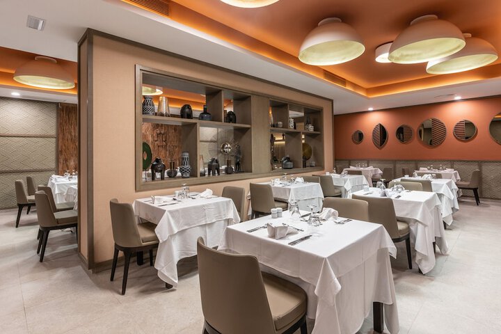 Dining 66 of 81