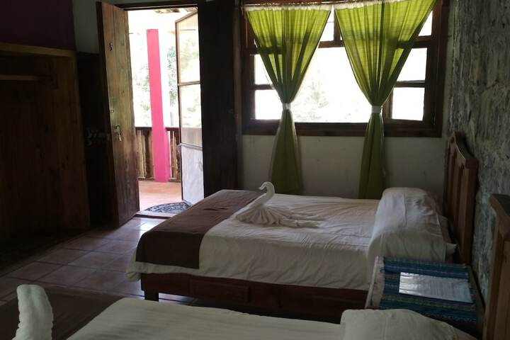 Room 32 of 105