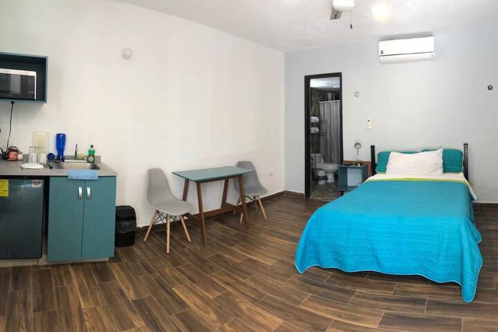 Room 6 of 34