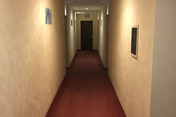 Ballroom/Hall 72 of 78