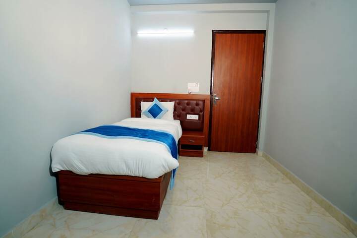 Room 19 of 37
