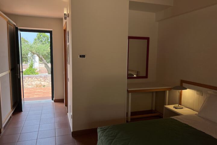 Room 8 of 73