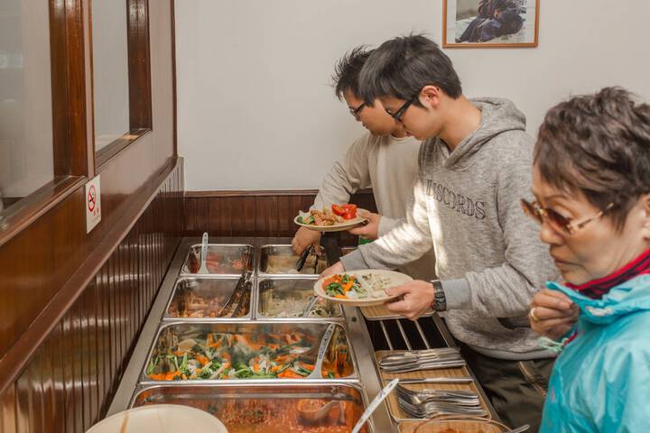 Dining 56 of 93