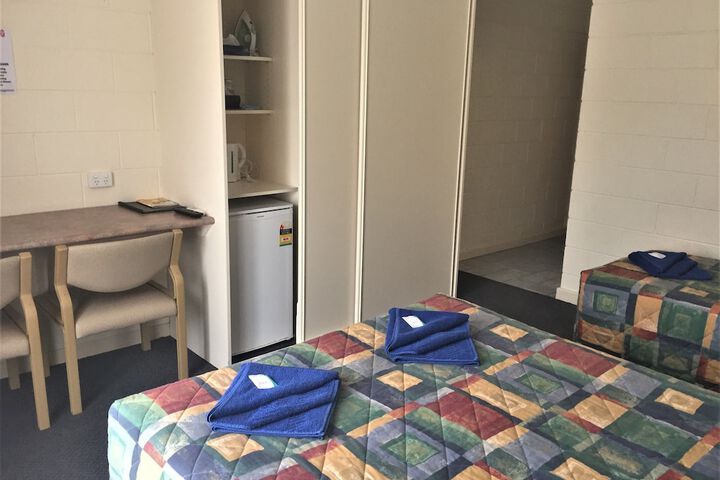 Room 11 of 69