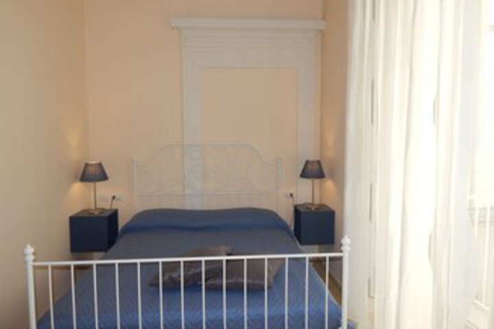 Room 36 of 48