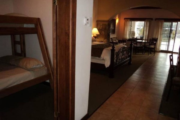 Room 3 of 62