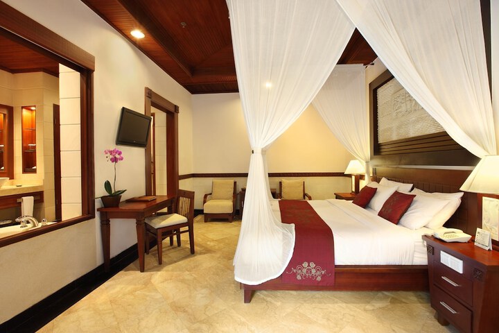 Room 5 of 120