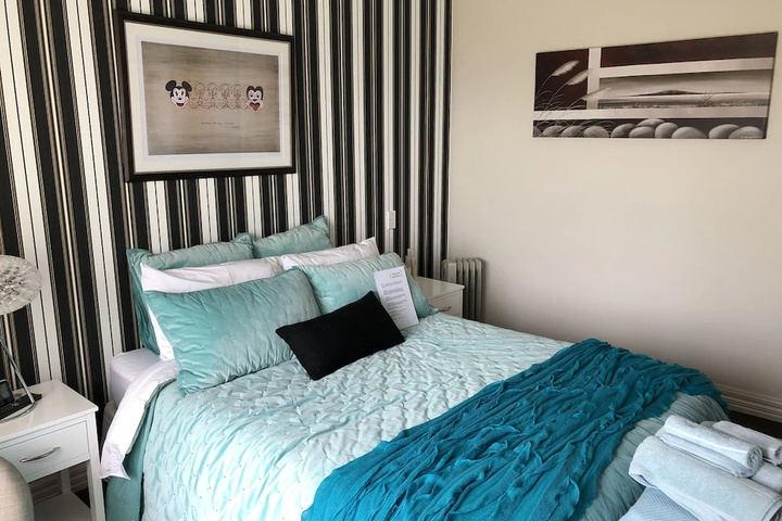 Room 2 of 19