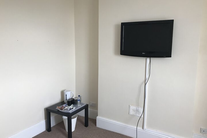 Room 15 of 37