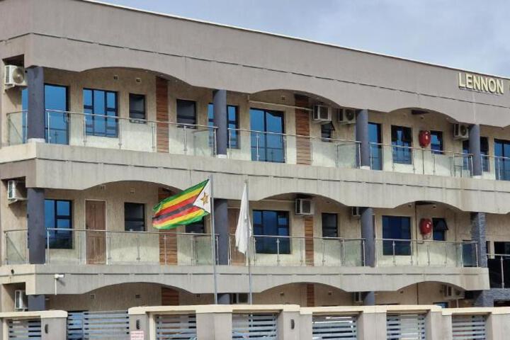 LENNON QUALITY Hotel