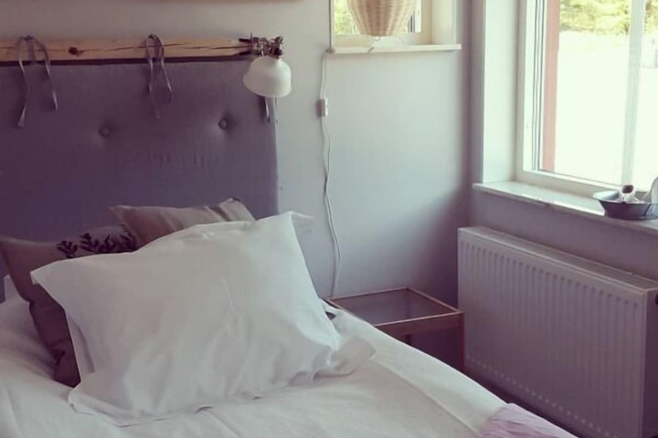 Room 4 of 17