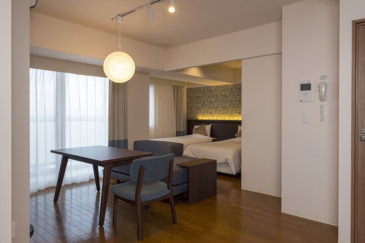 Room 17 of 83