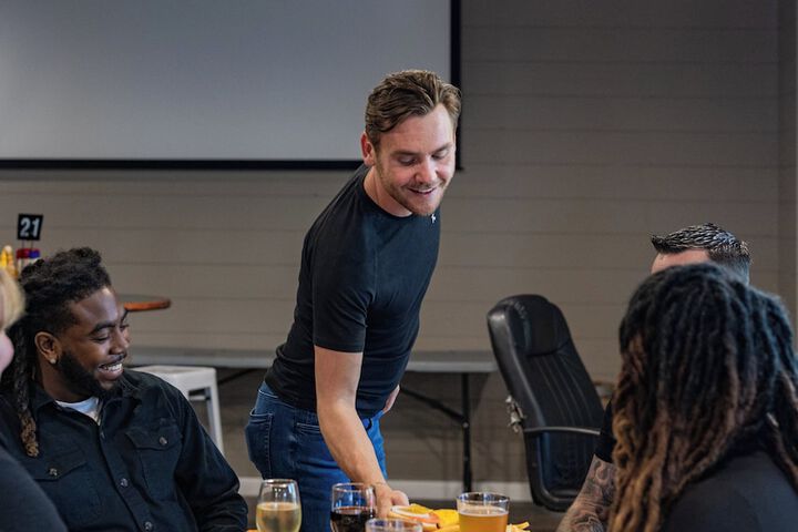 Electric vehicle charging station