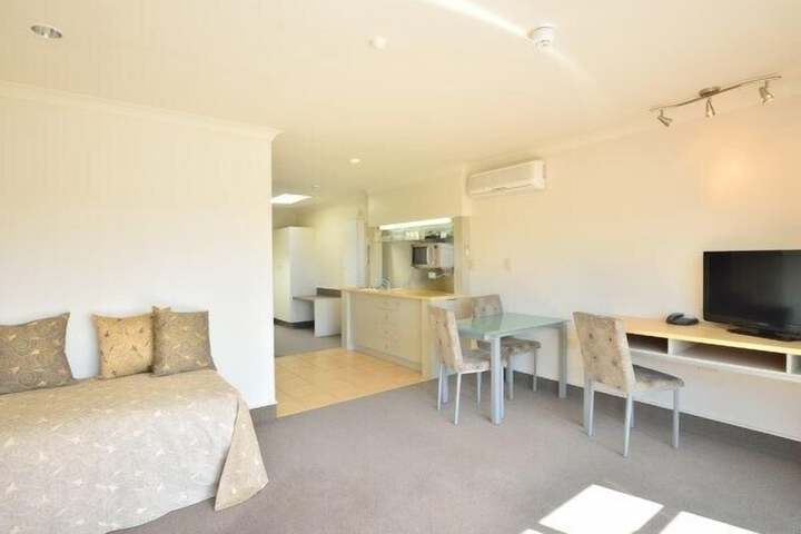 Room 16 of 31