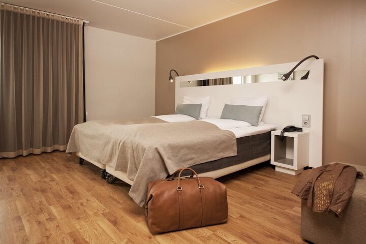 Room 9 of 26